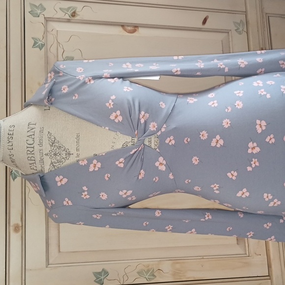 Wayf Lavender Floral Dress - Picture 3 of 4